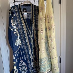 Sana safinaz kurta/ long shirt size :S with scarf